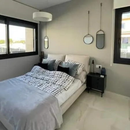Luxurious With Private Heated Pool Pmt12